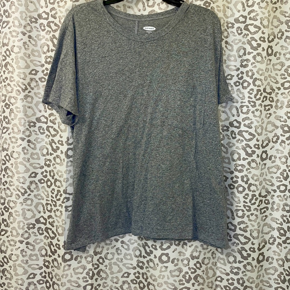 OLD NAVY TEE!